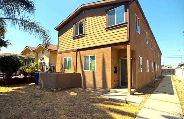 Photo of 827 East 74th Street