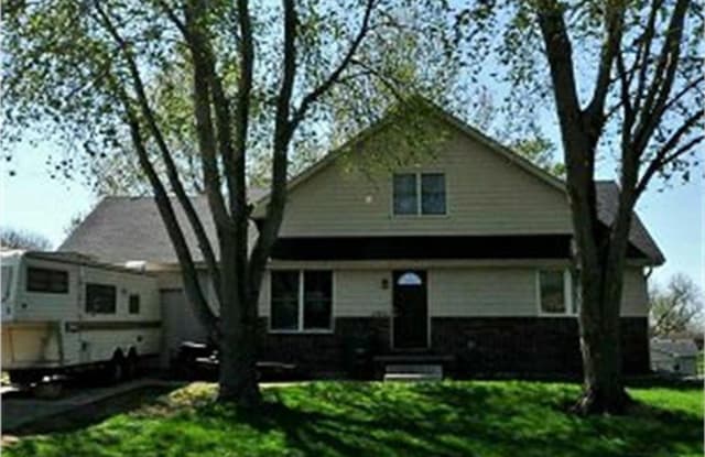 2226 NORWOOD DR - 2226 Norwood Drive, Norwalk, IA 50211