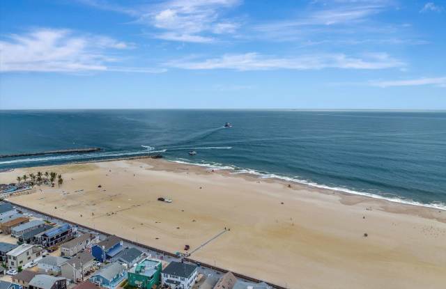 120A Randall Avenue unit: A