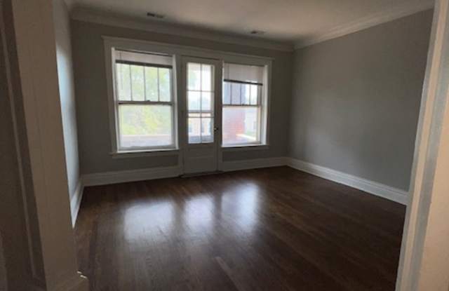 Photo of 7218 S Evans Ave #3s