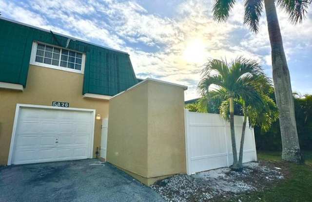 5826 Whiting Court