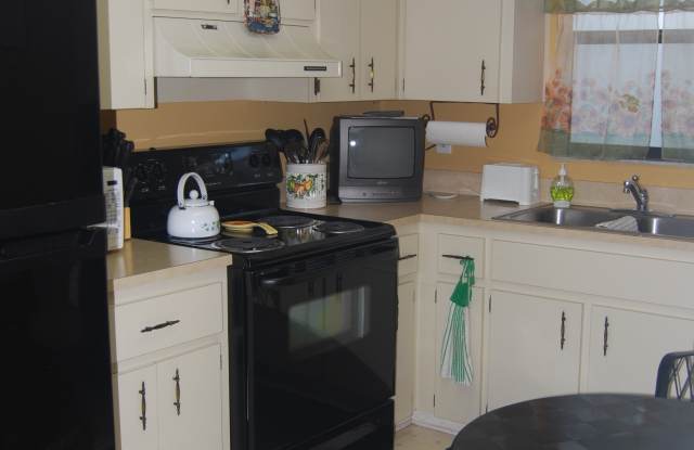 5225 Imperial Lakes Blvd Apt 12