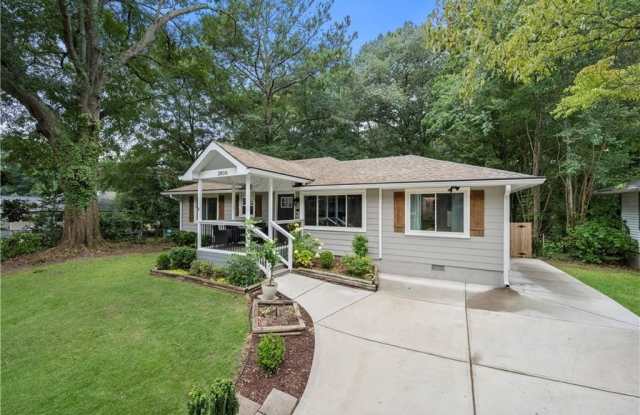 2806 Fraser Street SE