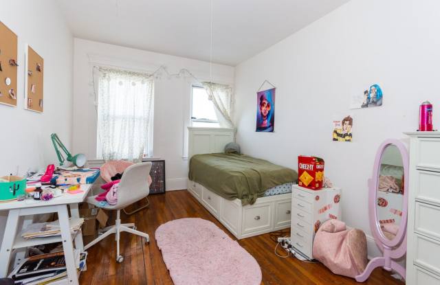 Allston 2 BR Apartment - 9/1/26