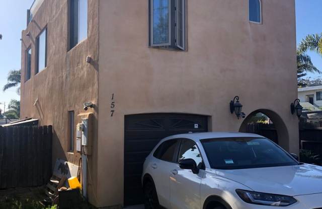 Downtown Ventura - Two bedroom, two bath w/ Rooftop Deck