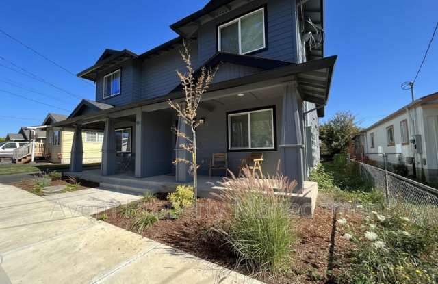 931 Prospect Street - 4