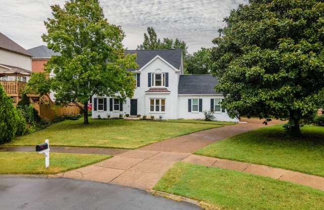 **RENOVATED FRANKLIN HOME IN BUCKINGHAM PARK A SOUGHT AFTER
