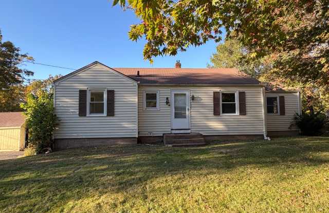 Photo of Three Bedroom Single Family Home in Middletown!!