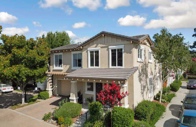 Photo of 5884 Cedarwood Cmn