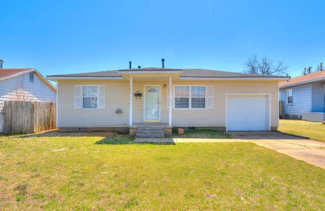 2 Bedroom, 1 Bath Home in Shawnee!