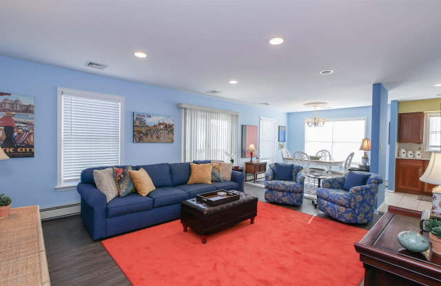 10 N Adams Ave