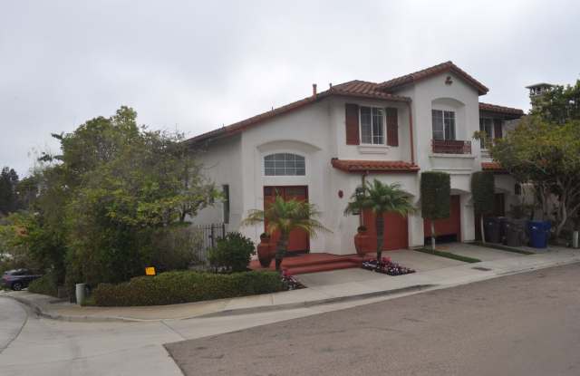 Photo of 3BR+/3BA EXECUTIVE HOME IN EVER POPULAR RIDGEGATE GATED COMMUNITY