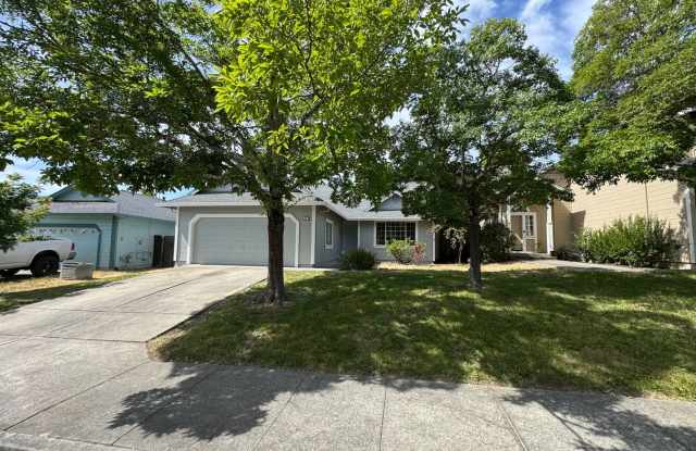 Beautifully Remodeled 3-Bedroom, 2-Bathroom home waiting for you !