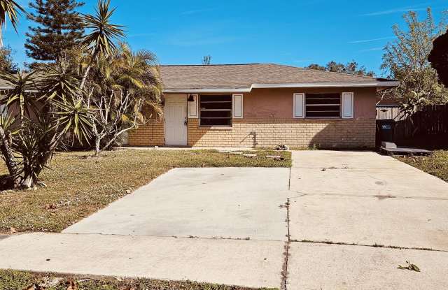 739 Lunar Lake Circle