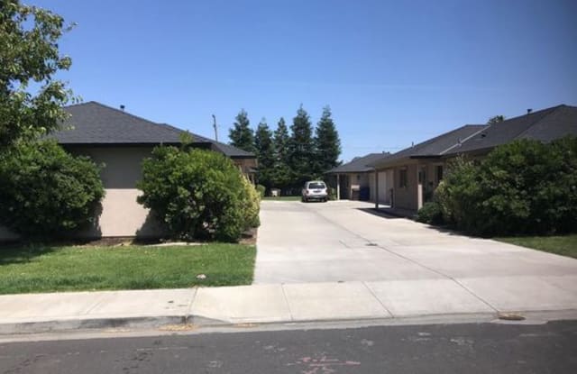 520 Sequoia Ave - 520 Sequoia Avenue, Manteca, CA 95337