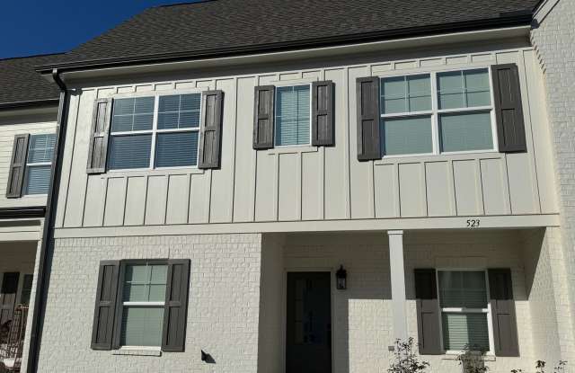 3BD/3.5BA FOR RENT