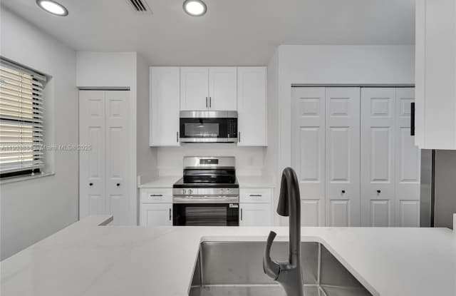 Photo of 10035 Winding Lake Rd