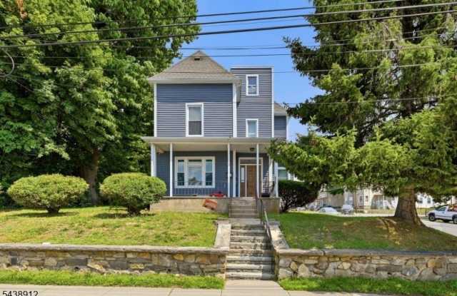 3 W Fairview Ave