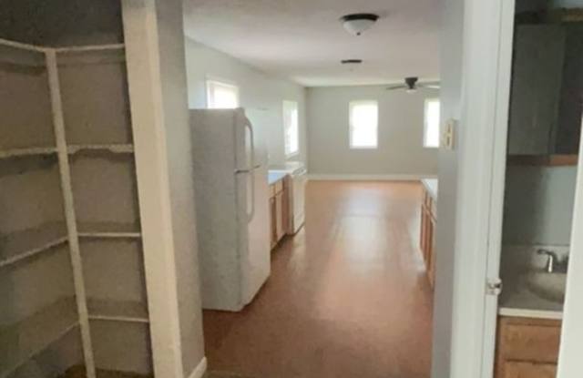 Photo of 111 S Dicks St. (Wynn Funds, LLC)