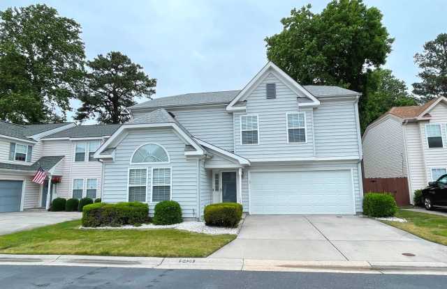 FANTASTIC 3 BDRM VB HOME WITH LARGE GARAGE AND GREAT BACK YARD!