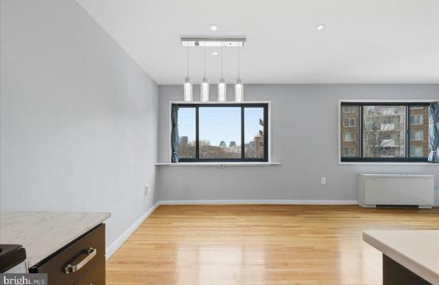 1300 S ARLINGTON RIDGE Road unit: 618