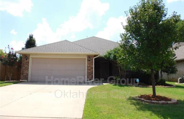 2408 SE 10th Pl - 2408 Southeast 10th Place, Moore, OK 73160