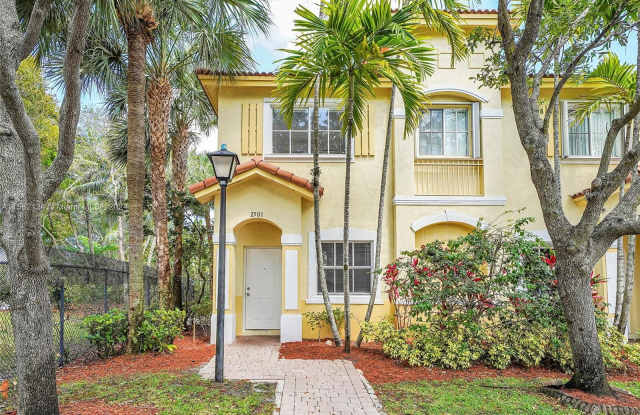 2501 SW 83rd Ter