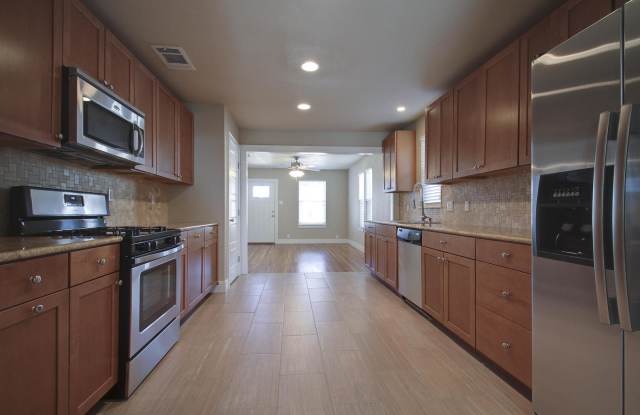 Photo of UT PRE-LEASE: Newly Remodeled West Campus Home , 6 bed / 3 bath, short walk/bike to UT campus