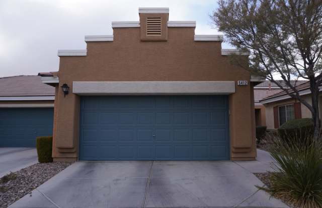 MUST SEE ONE STORY TOWNHOME!