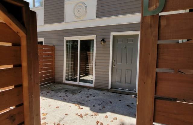 6463 Klinect Court