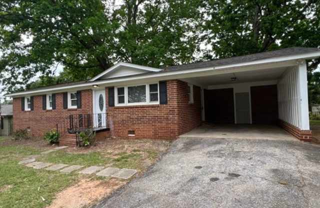 Photo of Fantastic Brick Ranch Home that has been refurbished - Open Floorplan with 3 bedrooms  1.5 baths also convenient to Cherrydale and Paris Mountain!