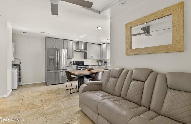 2800 N Ellen Street unit: 2