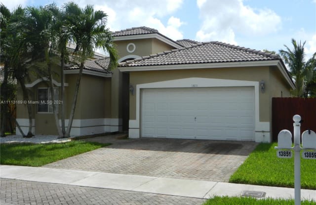 13851 SW 156 Ave - 13851 SW 156th Ave, Country Walk, FL 33196