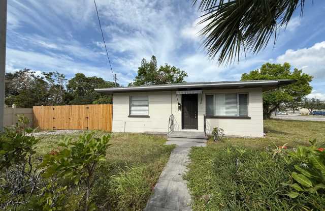 210 Martin Luther King Jr Ave W