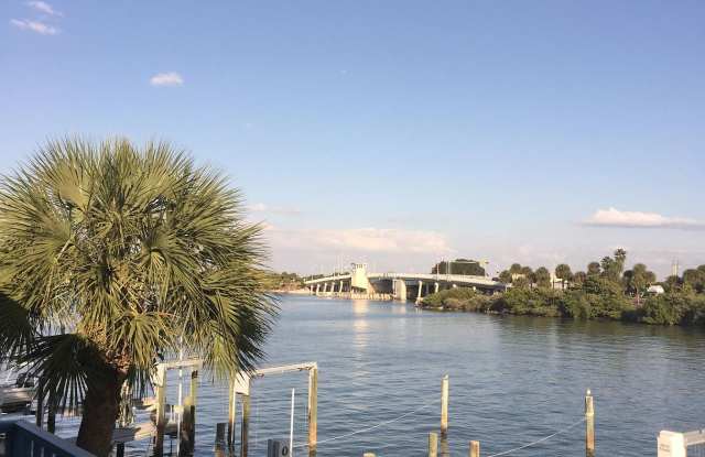 Photo of 345 Medallion Boulevard