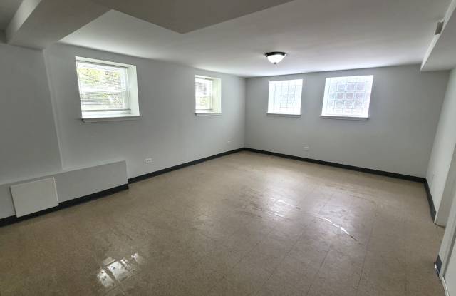 4038 W Dickens Ave - GE