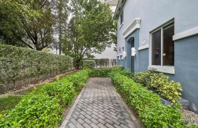 Photo of 2730 SW 26th St