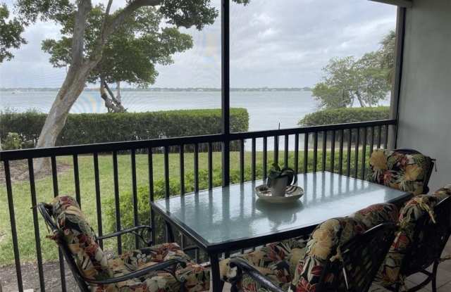 Photo of 264 NE Edgewater Drive unit: 102