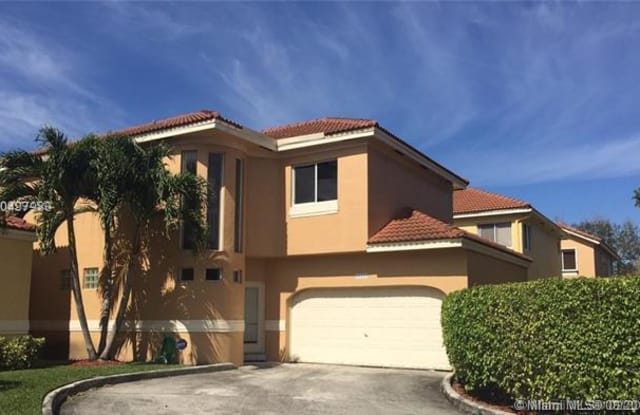 11217 Lakeview Dr - 11217 Lakeview Drive, Coral Springs, FL 33071