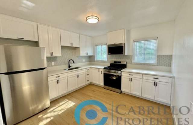 3959 Cottonwood Street