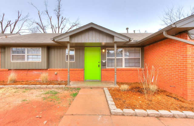 Spacious 4 bedroom in Edmond!