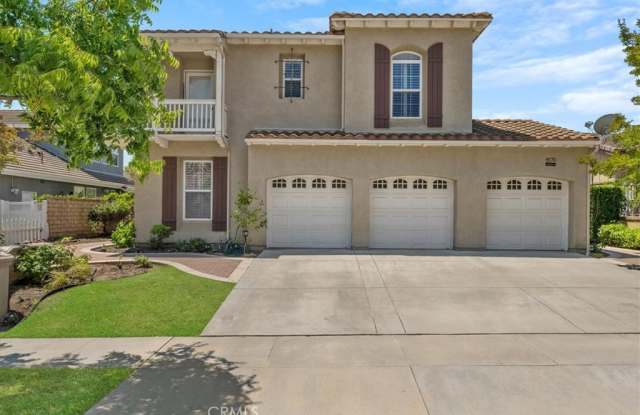 4570 Via Laguna