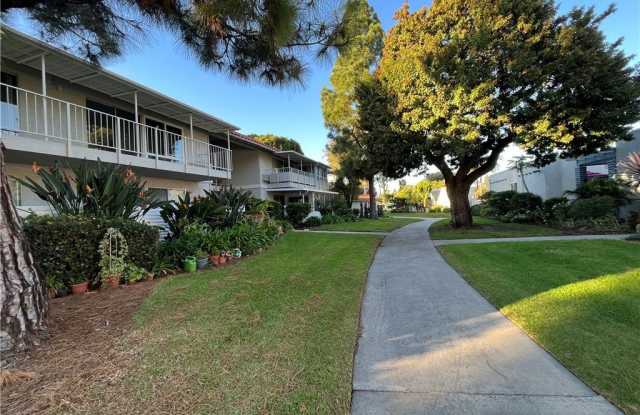 953 Avenida Carmel, Unit B