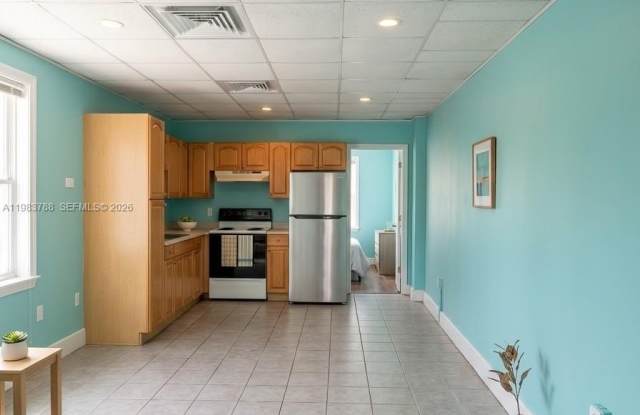 1010 Seaway Dr