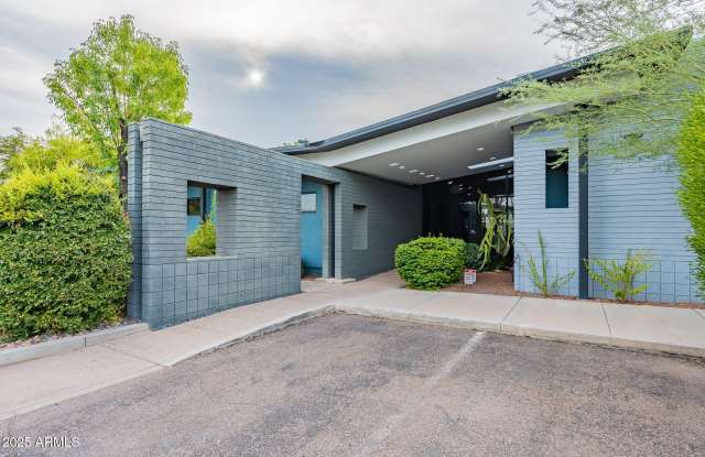 Photo of 1702 E McNair Drive