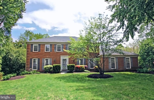 925 RIVA RIDGE DRIVE - 925 Riva Ridge Drive, Great Falls, VA 22066