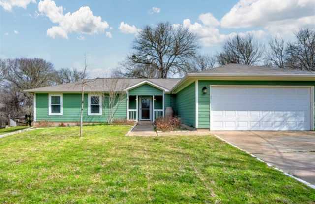 108 Halawa Ct - 108 Halawa Court, Bastrop County, TX 78602