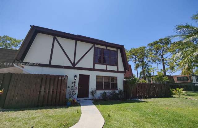 103 Weybridge Cir