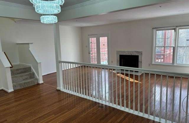 12012 SAW MILL COURT