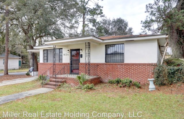 934 West 41st Street - 934 West 41st Street, Savannah, GA 31415